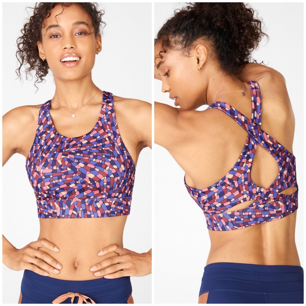 Fabletics No-Bounce Sports Bra in Navy Crystalline with added muscle shirt